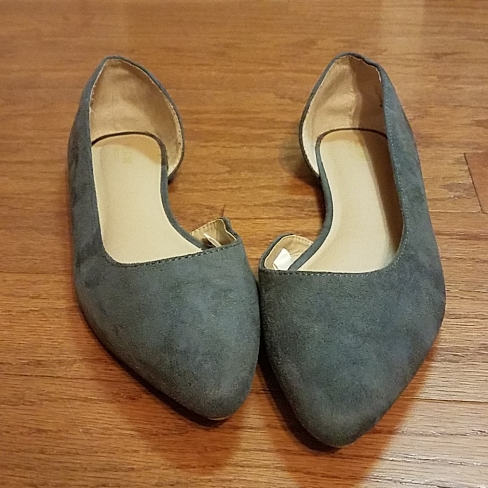 Mossimo Grey Flats 10